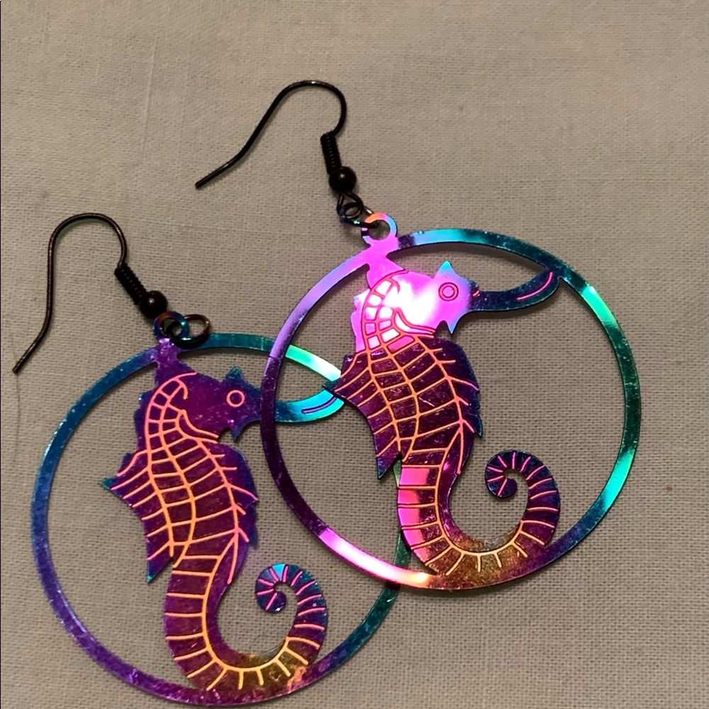 EARRINGS - Picture 2 of 3